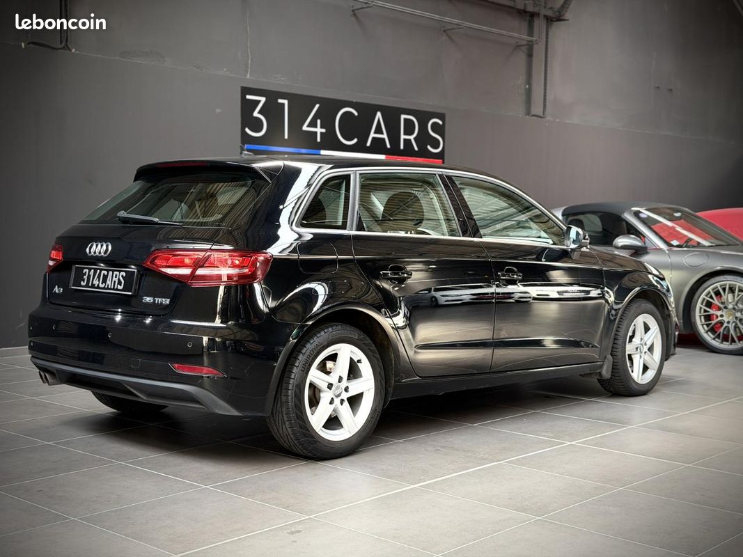 Audi A3 Sportback 35 TFSI 2019 — vue 2