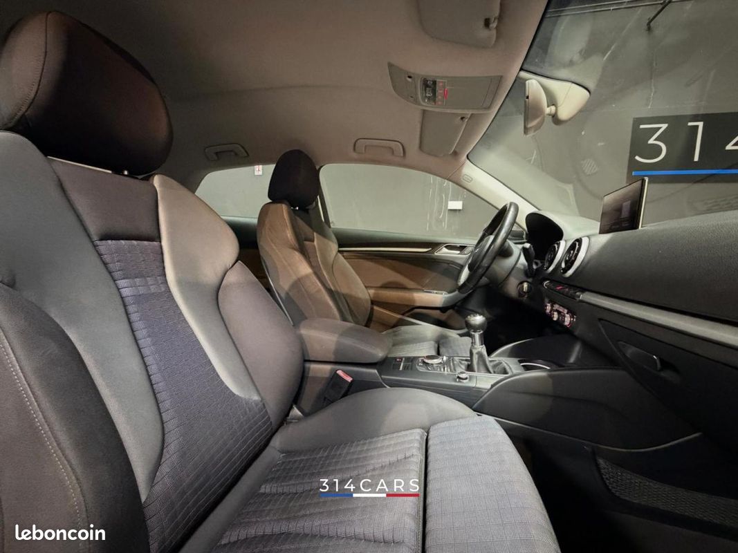 Audi A3 2.0 TDI 150 Ambition 2012 — vue 5