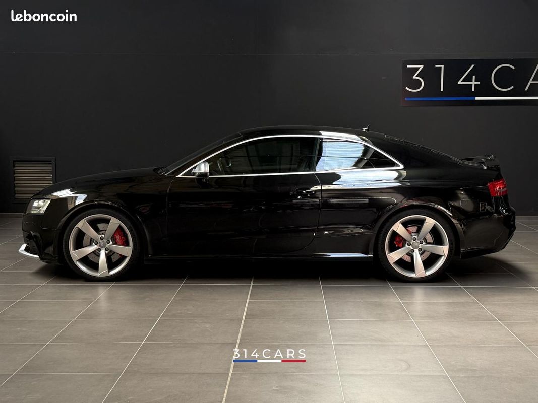 Audi RS5 Quattro V8 450 2012 — vue 3