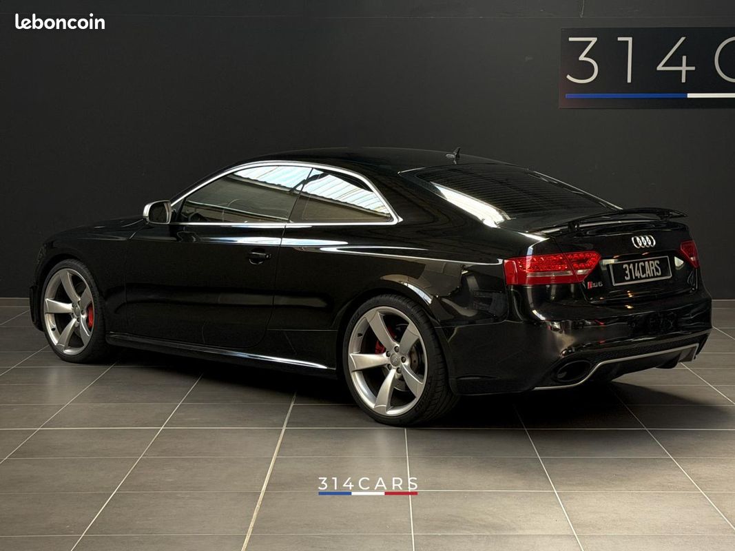 Audi RS5 Quattro V8 450 2012 — vue 4
