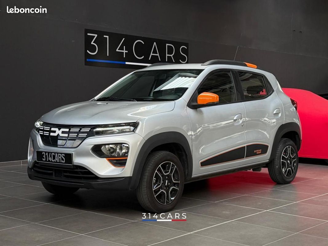 Dacia Spring 45 Essential 2022 chez 314CARS à Roanne