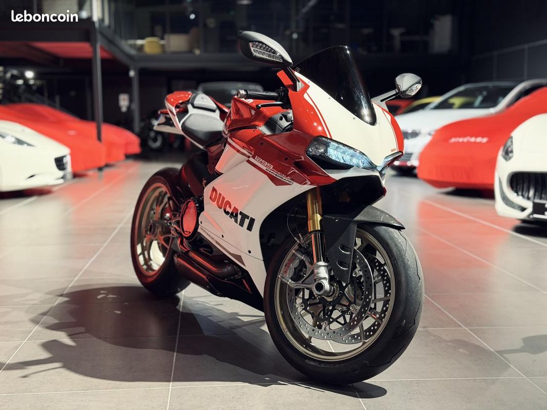 Ducati 1299 Panigale S Anniversario 2016 — vue 3
