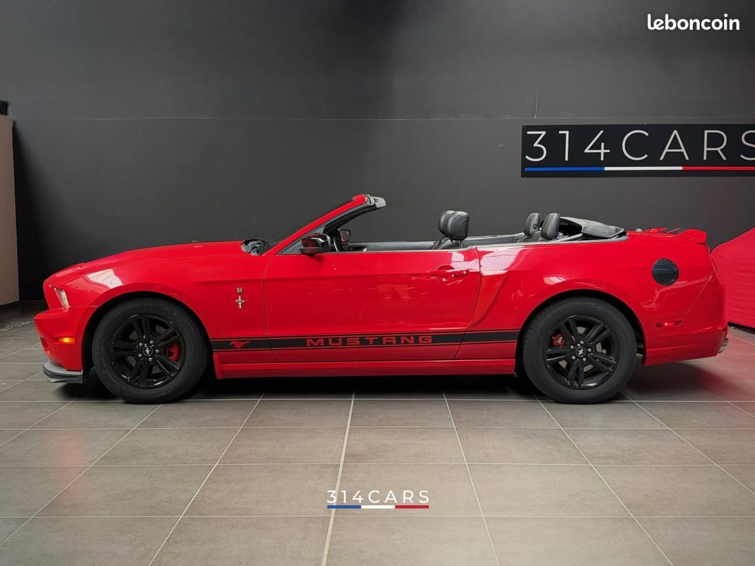 Ford Mustang Cabriolet 3.7 V6 309 2014 — vue 2