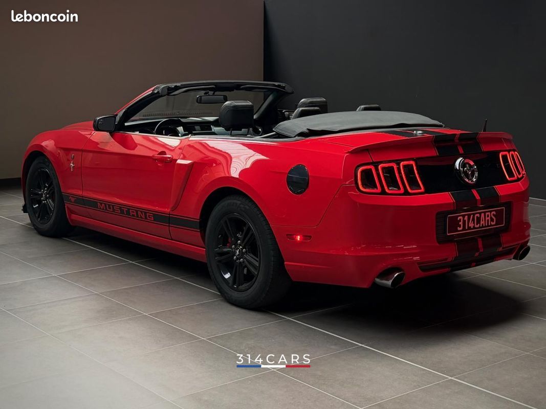 Ford Mustang Cabriolet 3.7 V6 309 2014 — vue 3