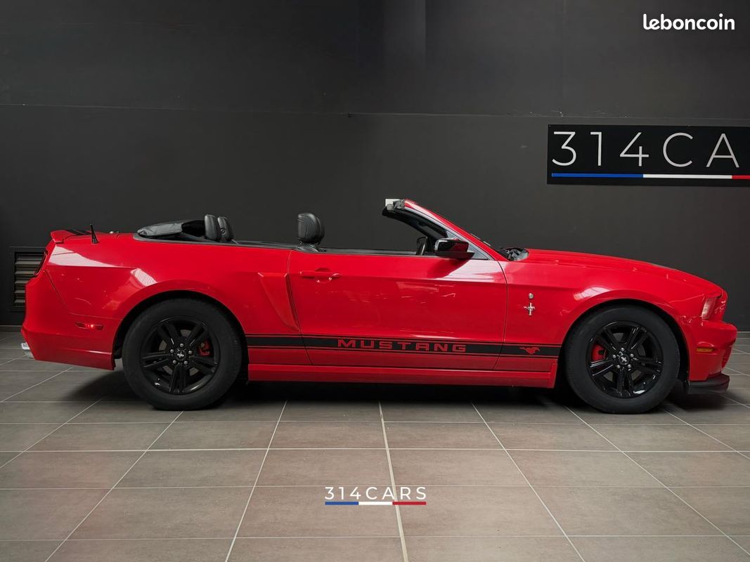 Ford Mustang Cabriolet 3.7 V6 309 2014 — vue 5