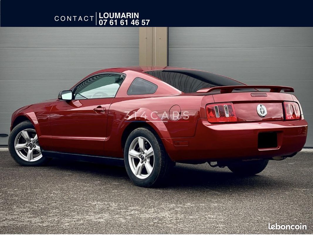 Ford Mustang Fastback V6 2007 — vue 2