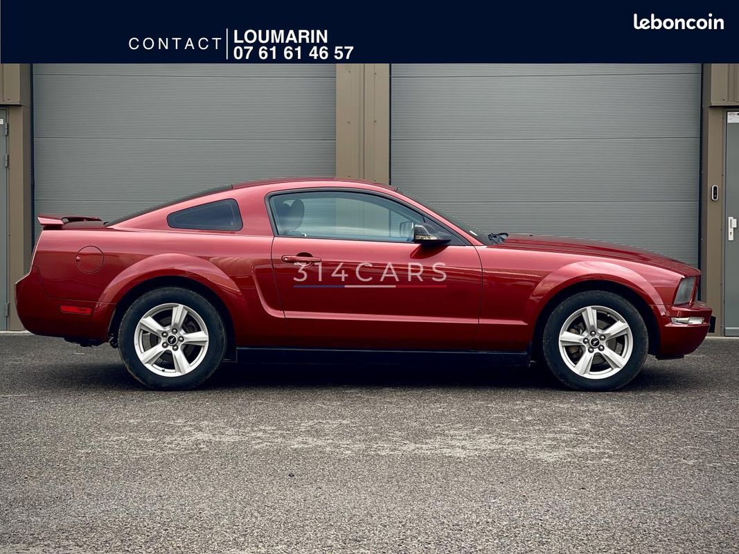 Ford Mustang Fastback V6 2007 — vue 3