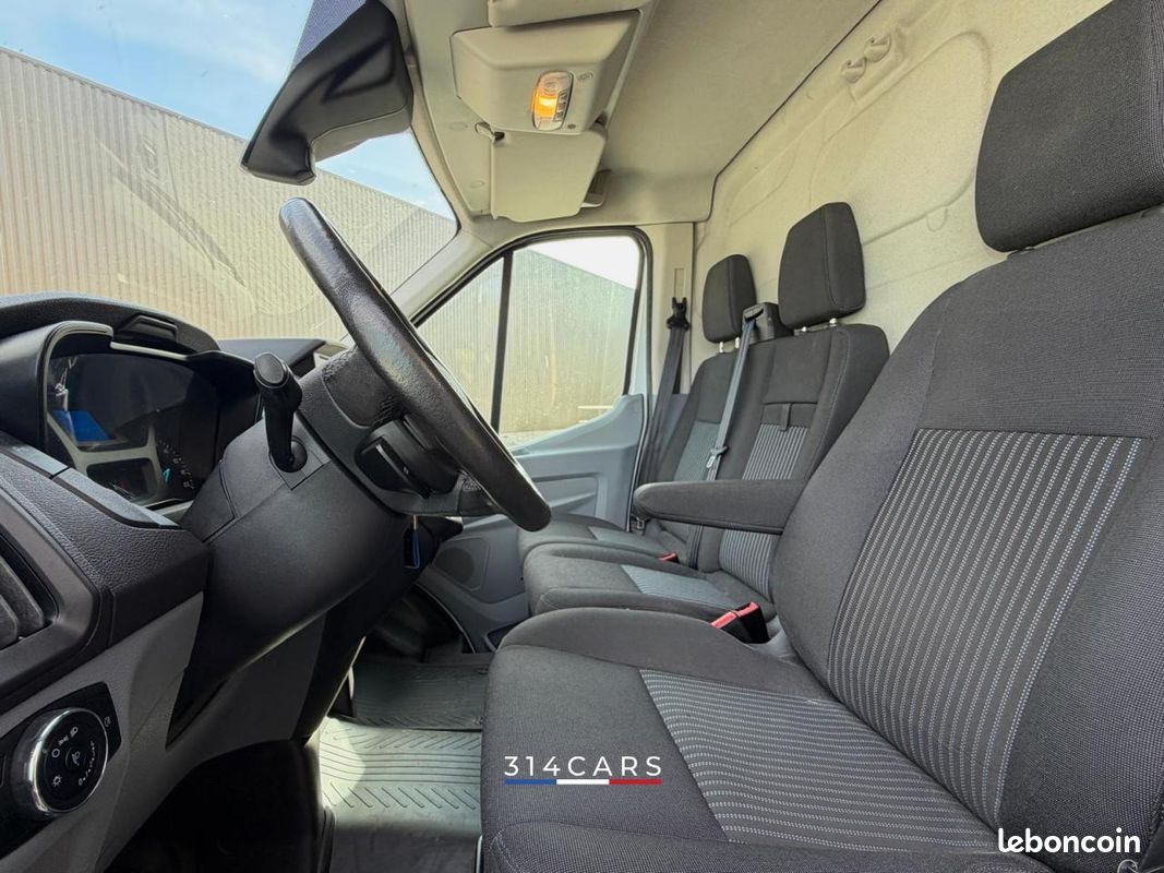 Ford Transit 350 L3H3 2.0 TDCi 130 Ambiente 2017 — vue 4