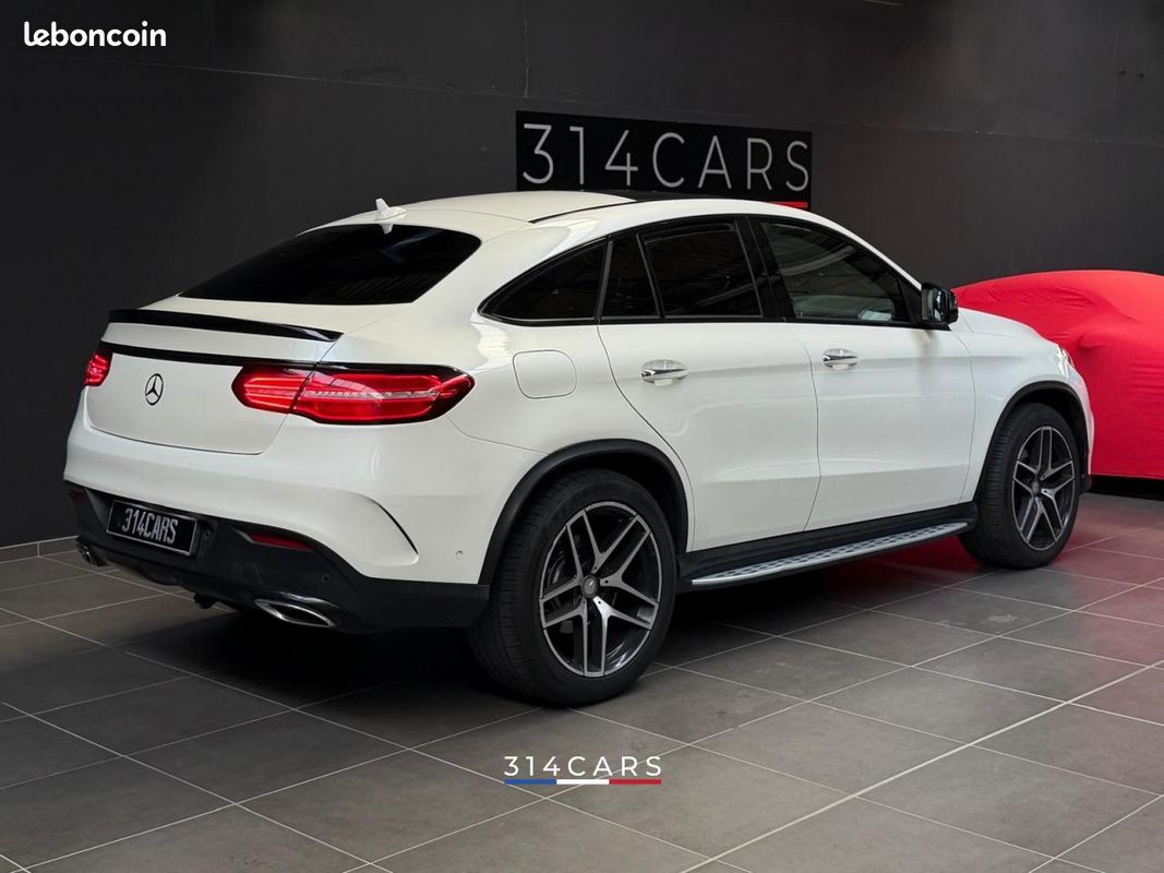 Mercedes-Benz Classe GLE Coupé 350 d AMG Sportline 4Matic 9G-Tronic 2016 — vue 2