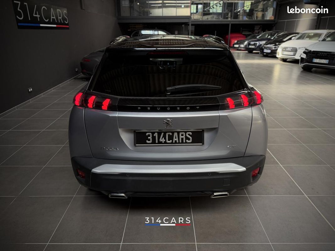 Peugeot 2008 GT PureTech 130 2021 — vue 4