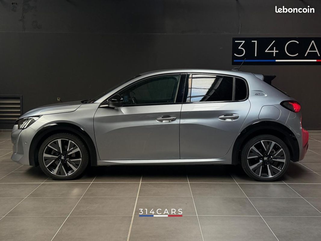 Peugeot 208 GT PureTech 130 EAT8 2020 — vue 2