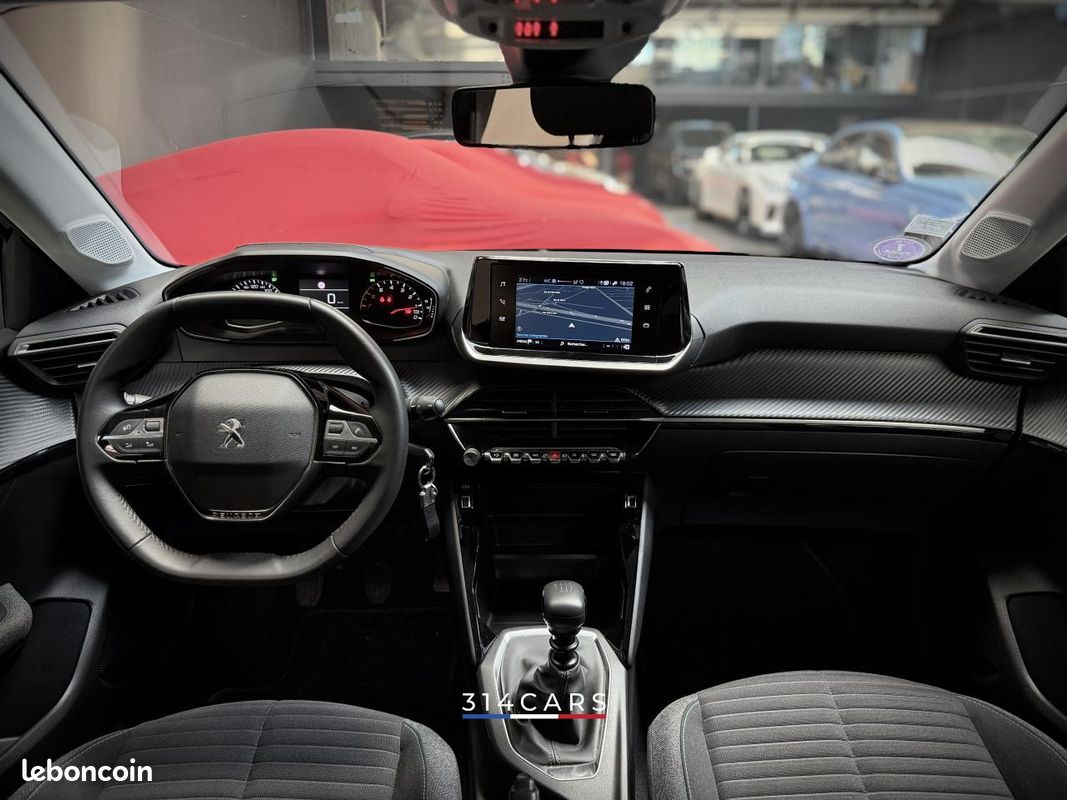 Peugeot 208 PureTech 100 Style 2022 — vue 5