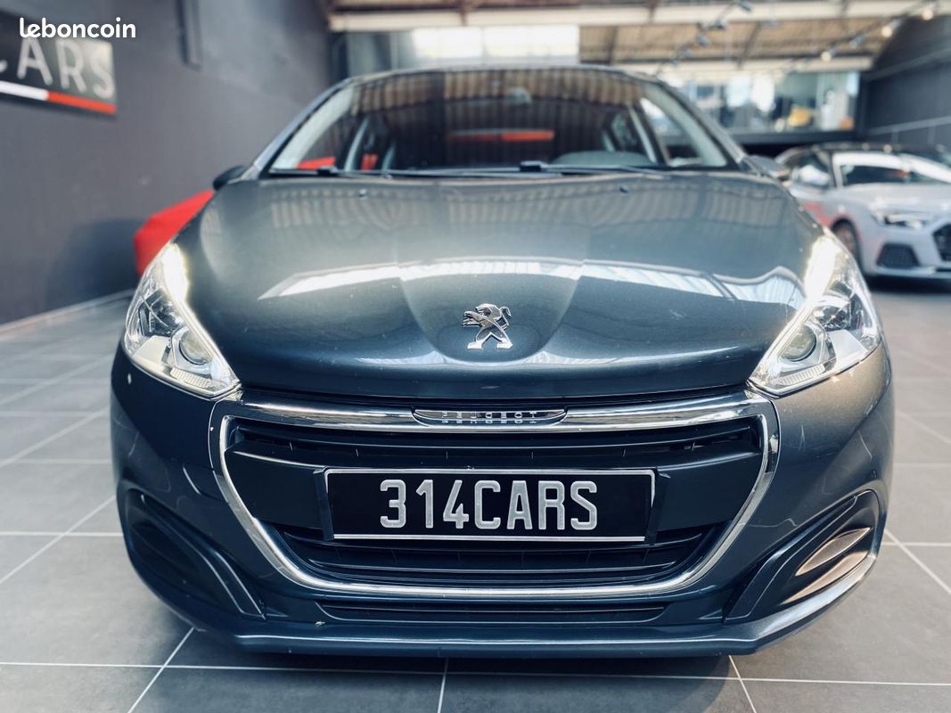 Peugeot 208 1.2 PureTech 82 BVM5 Active 2015 — vue 3