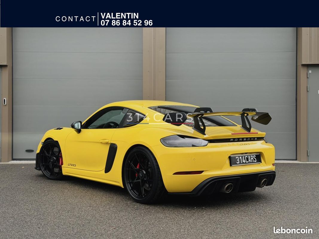 Porsche 718 Cayman GT4 RS Pack Weissach 2024 — vue 2