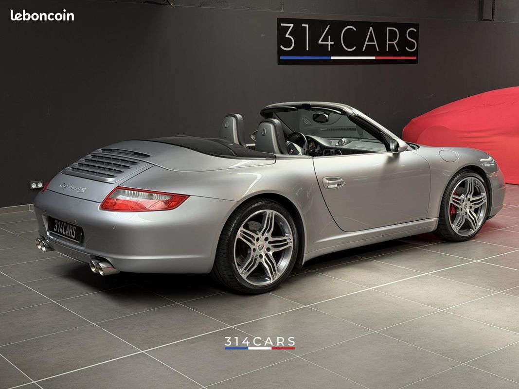 Porsche 911 997 Carrera 4S 2008 — vue 2
