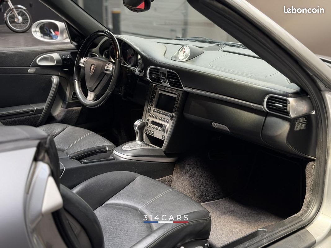 Porsche 911 997 Carrera 4S 2008 — vue 3