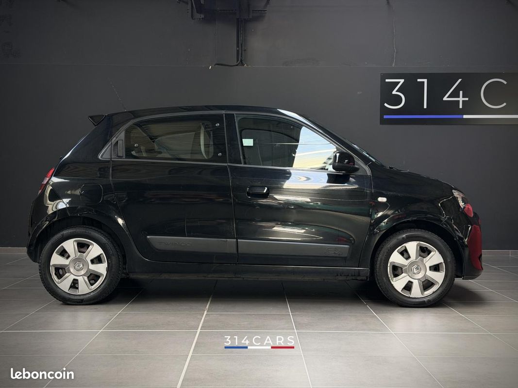 Renault Twingo III 1.0 SCe 70 Zen 2016 — vue 3