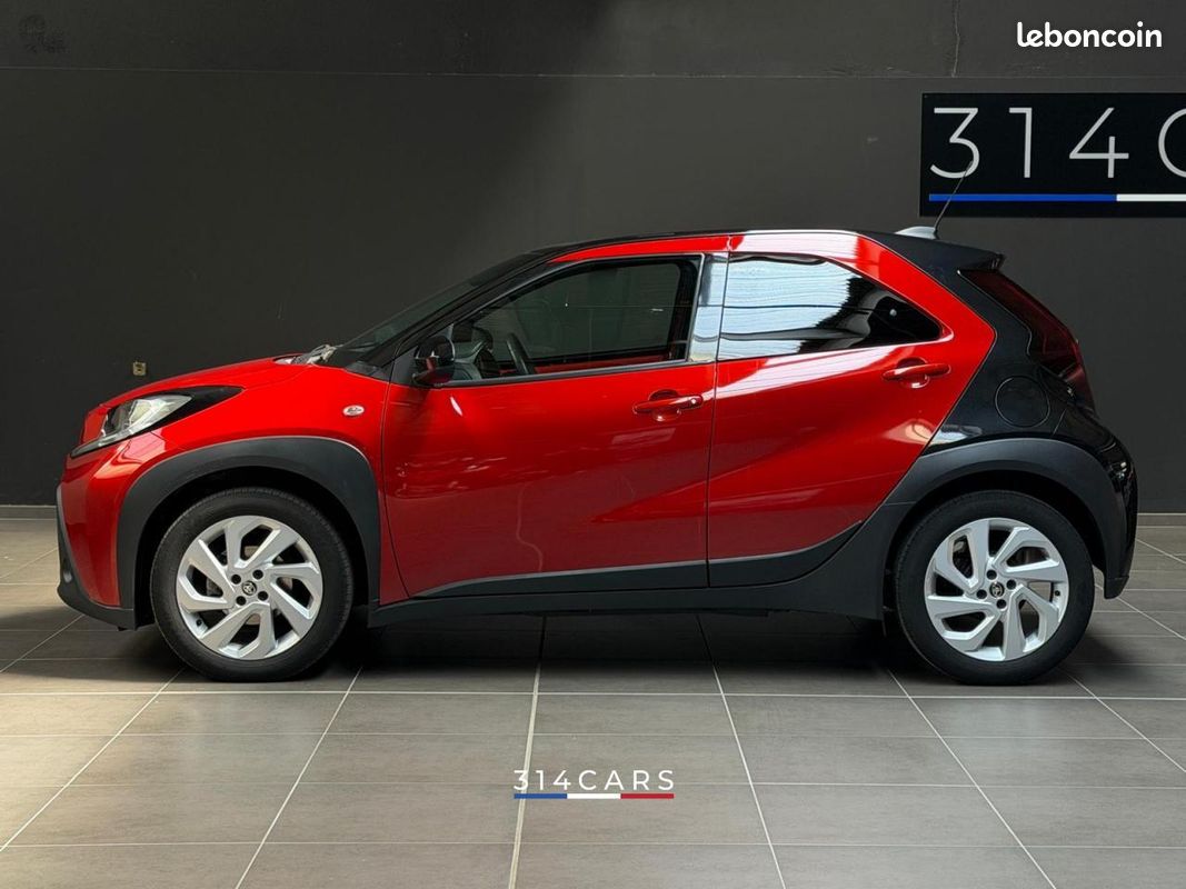 Toyota Aygo X 1.0 VVT-i 72 S-CVT Air Design 2023 — vue 2