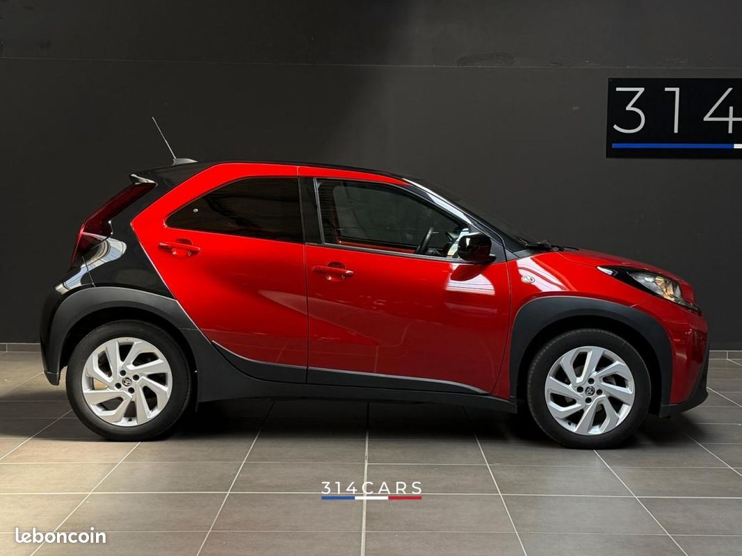 Toyota Aygo X 1.0 VVT-i 72 S-CVT Air Design 2023 — vue 4